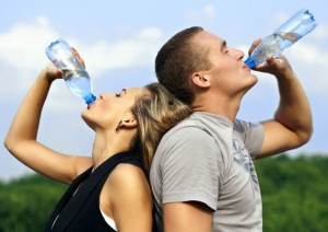 Gunakan Penjernih Air ataukah Minum Air Botol