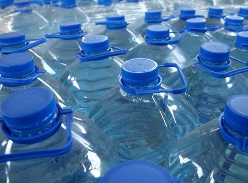 Bahaya Botol Plastik untuk Kesehatan dan Solusi Filter Air Bahaya Botol Plastik untuk Kesehatan dan Solusi Filter Air